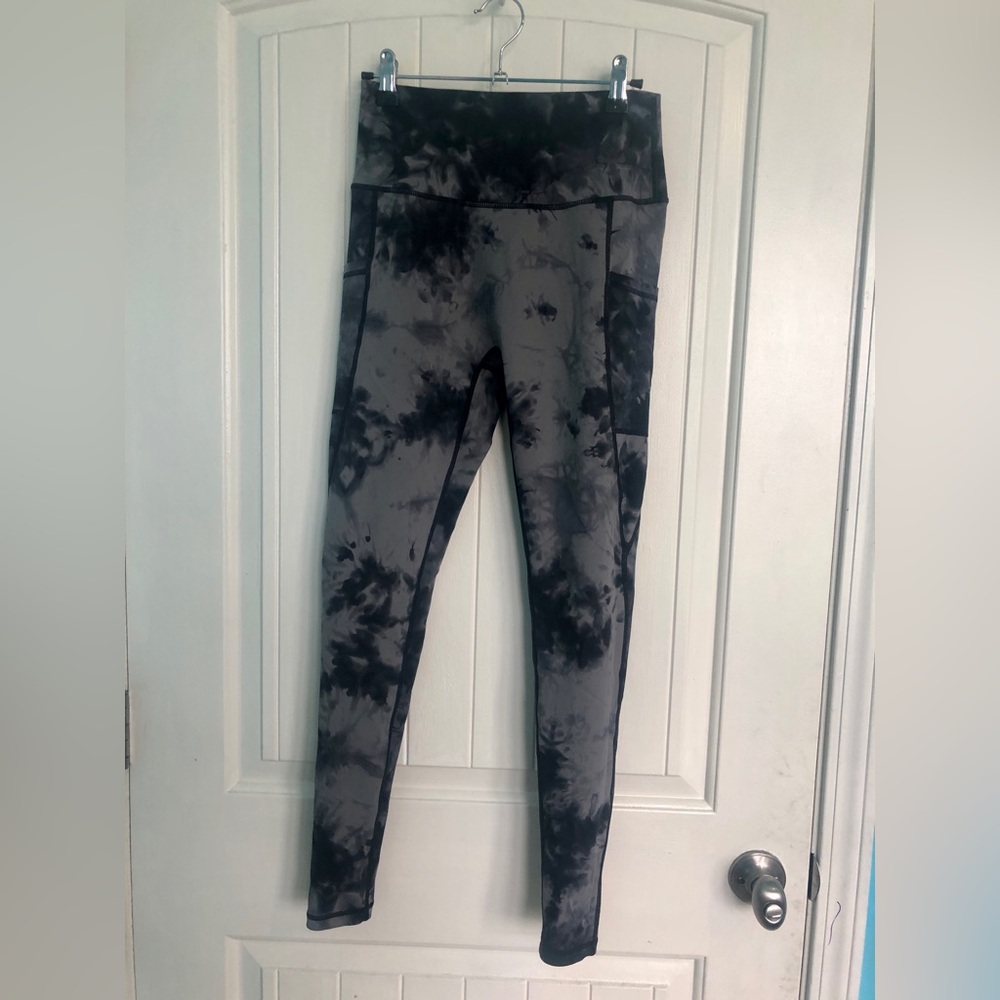 CVG black tie dye leggings size medium